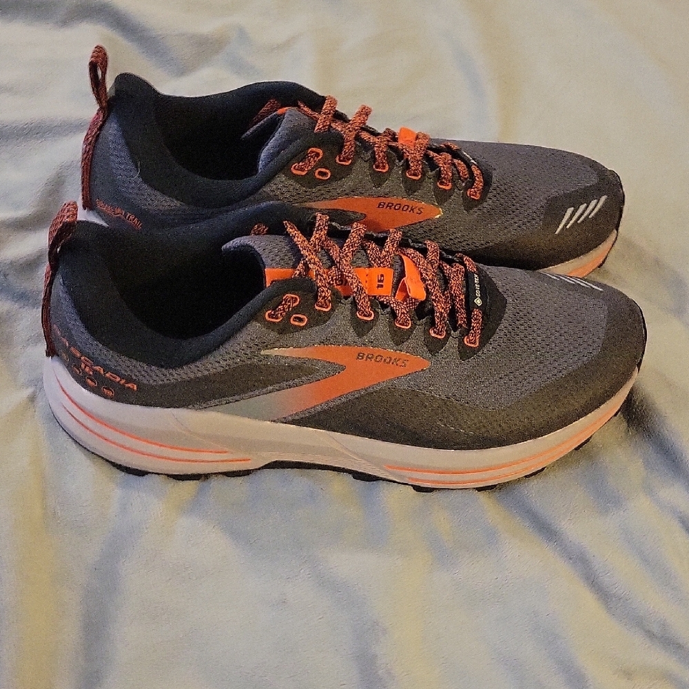 Brooks Men's Athletic Shoes - Black and Orange - Picture 5 of 9